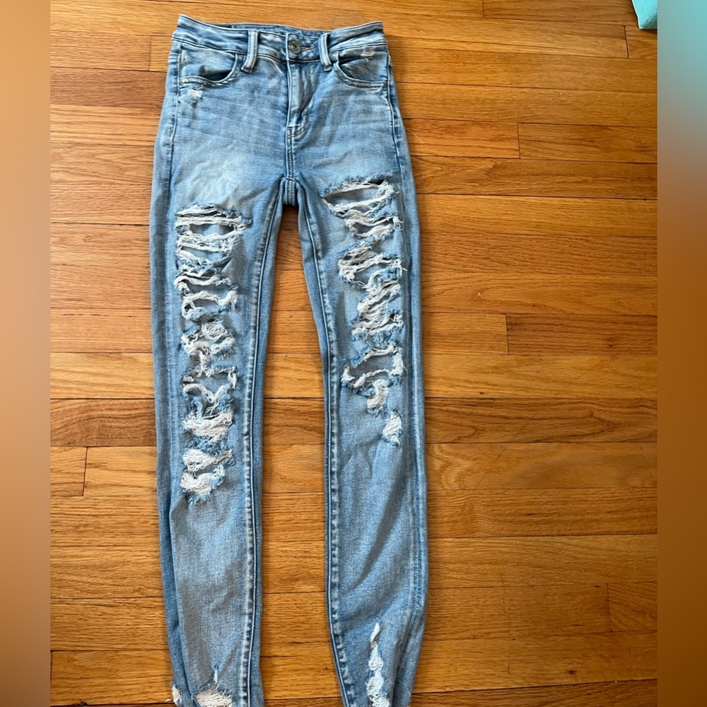 NOT FOR SALE American Eagle Ripped jeans